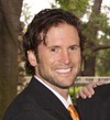 hi res aaron headshot 300dpi for sales book